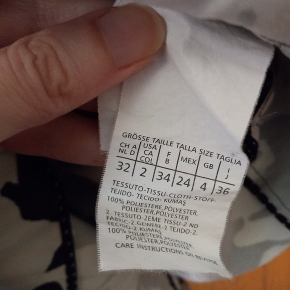 Weekend Max Mara Silver/Black Floral Printed Hooded Raincoat - Picture 15 of 16